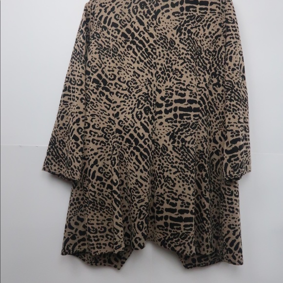 Calvin Klein Women’s Leopard Open Front Cardigan - Picture 4 of 10
